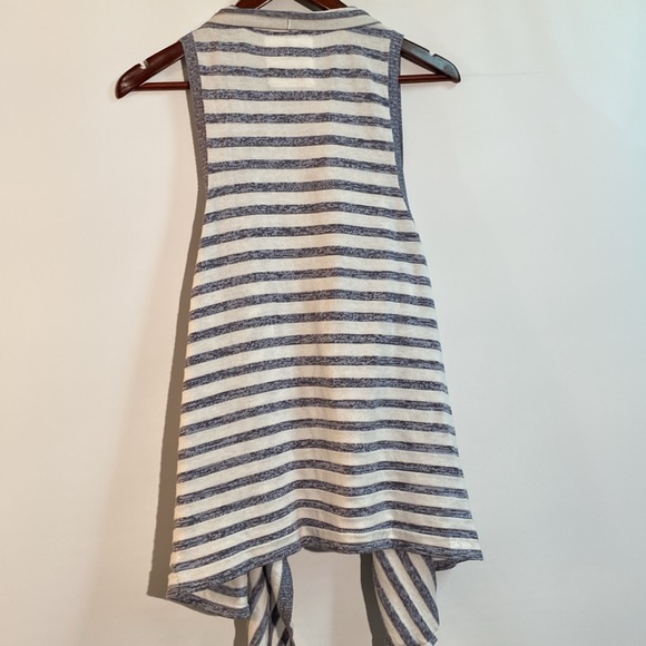 Fat Face - Ladies Sleeveless open cardigan. Size L - Picture 2 of 7